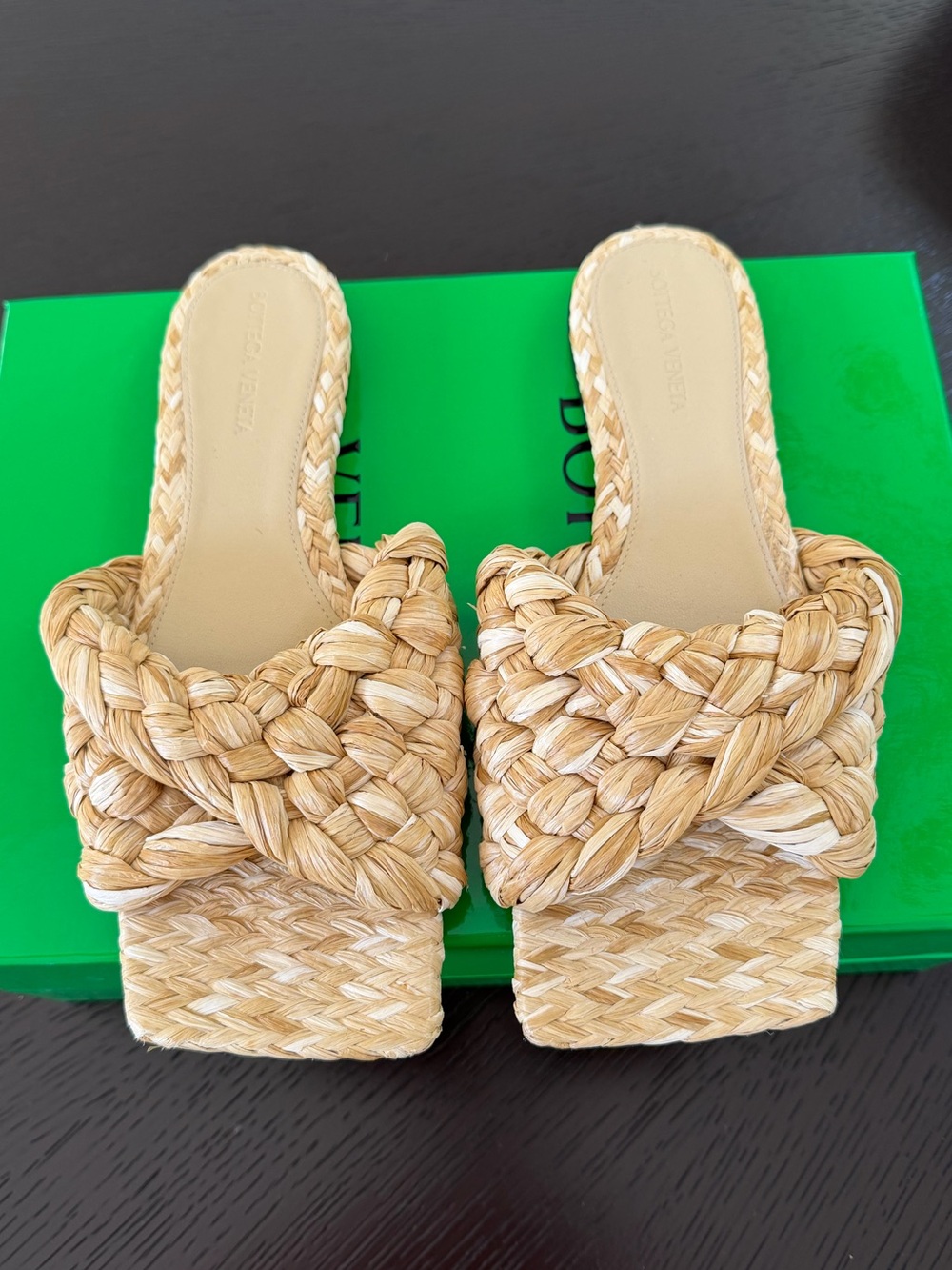Bottega Veneta Natural Braided Raffia Stretch Flat Mules Sandals, Size 38.5 - Picture 6 of 9